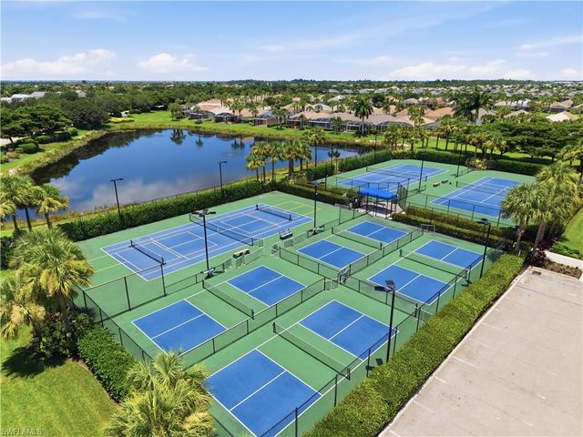2447 Woodbourne PL, Cape Coral, FL 33991