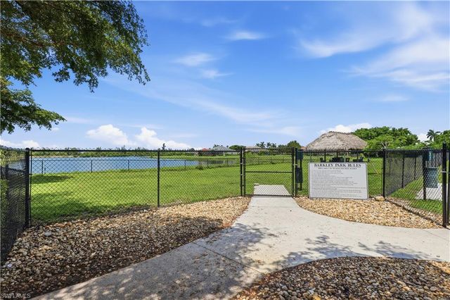 2447 Woodbourne PL, Cape Coral, FL 33991