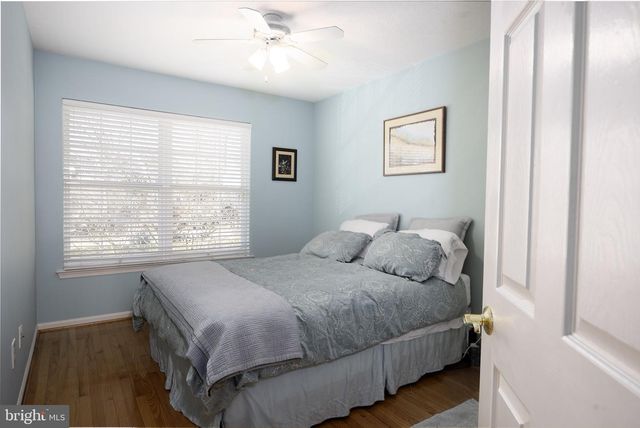 233 CAYMAN CT, Wilmington, DE 19808