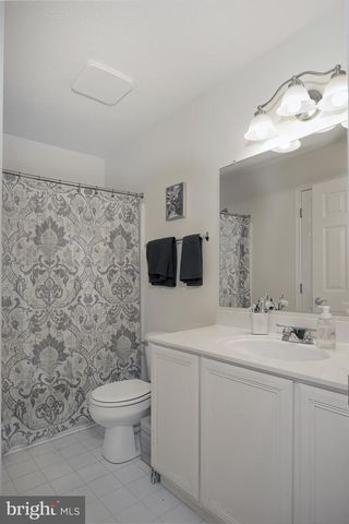 233 CAYMAN CT, Wilmington, DE 19808