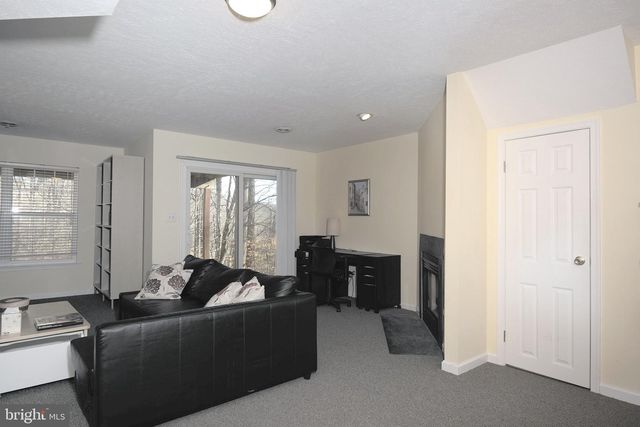 233 CAYMAN CT, Wilmington, DE 19808