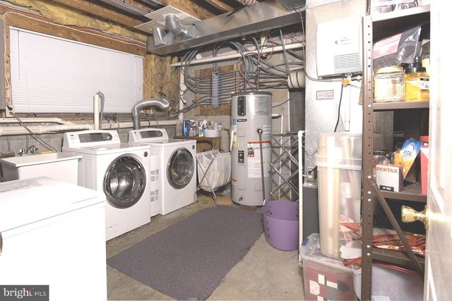 233 CAYMAN CT, Wilmington, DE 19808