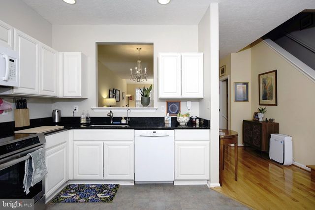 233 CAYMAN CT, Wilmington, DE 19808