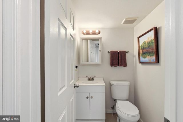 6171 ROBIN DR, Mays Landing, NJ 08330