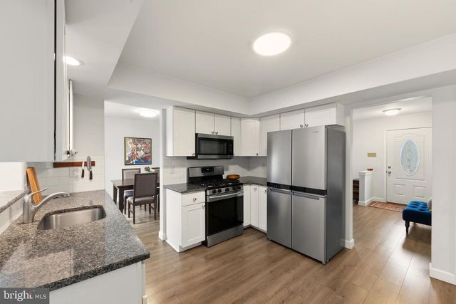 6171 ROBIN DR, Mays Landing, NJ 08330