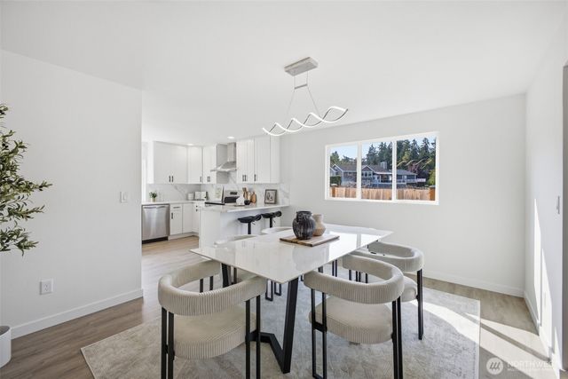5614 Norpoint NE, Tacoma, WA 98422
