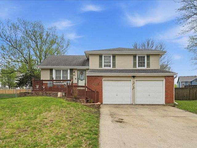 813 Valerie Lane, Gardner, KS 66030