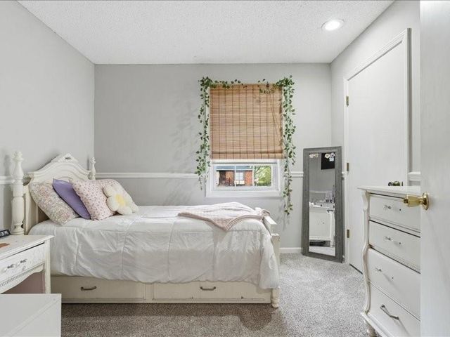 813 Valerie Lane, Gardner, KS 66030