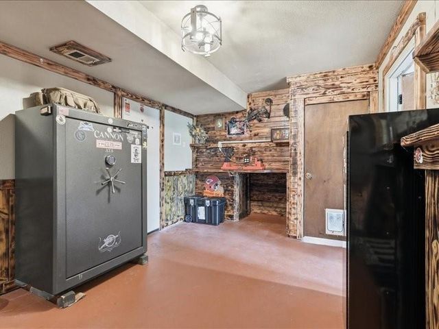 813 Valerie Lane, Gardner, KS 66030