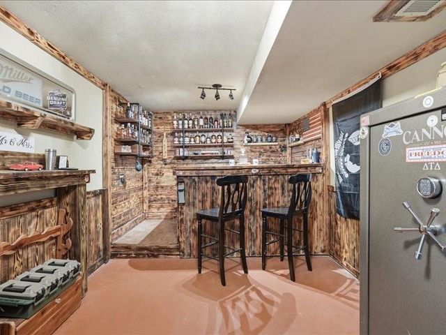 813 Valerie Lane, Gardner, KS 66030