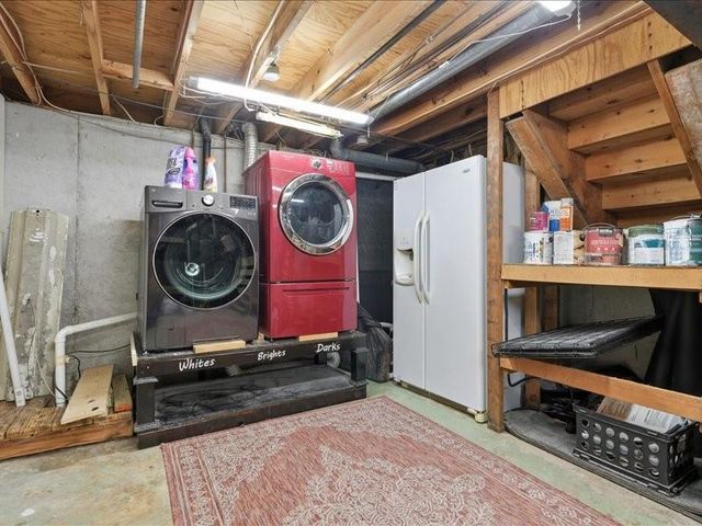 813 Valerie Lane, Gardner, KS 66030