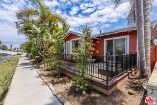232 Howland Canal, Venice, CA 90291