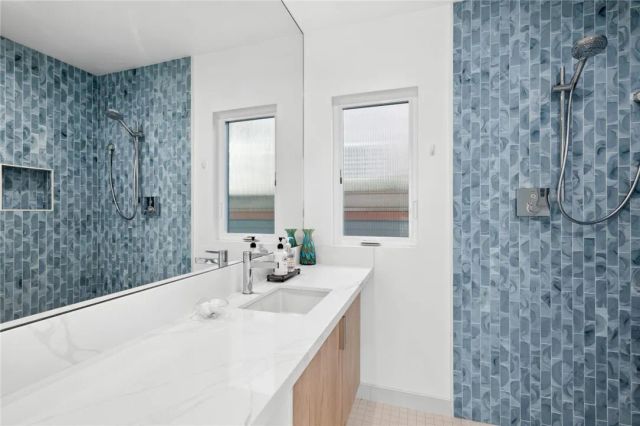 1576 E Ocean Boulevard, Newport Beach, CA 92661