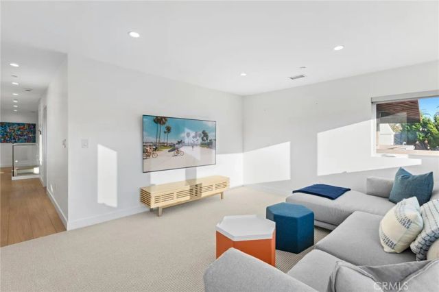 1576 E Ocean Boulevard, Newport Beach, CA 92661