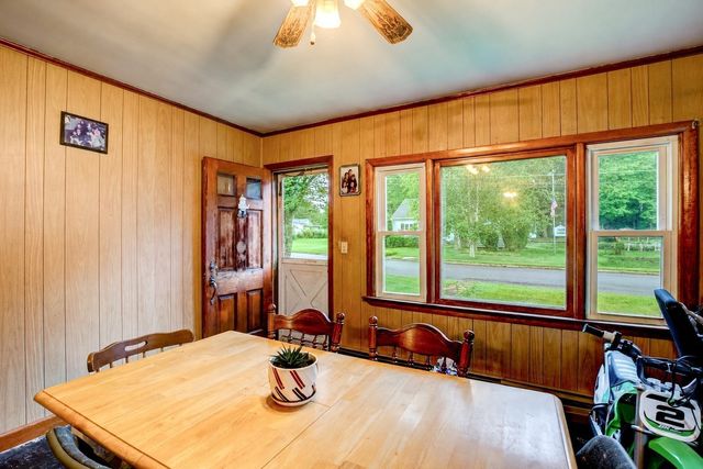 56 John St, Lunenburg, MA 01462
