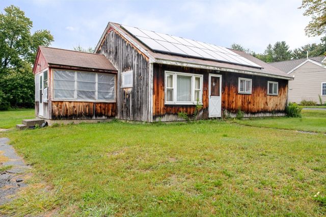 56 John St, Lunenburg, MA 01462