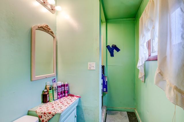 56 John St, Lunenburg, MA 01462