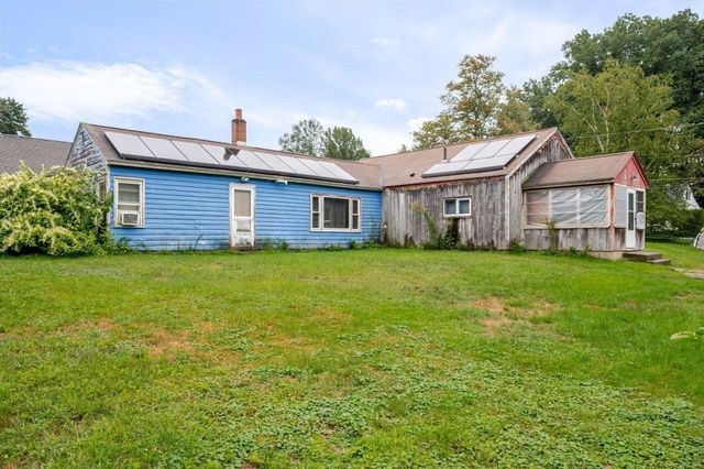 56 John St, Lunenburg, MA 01462