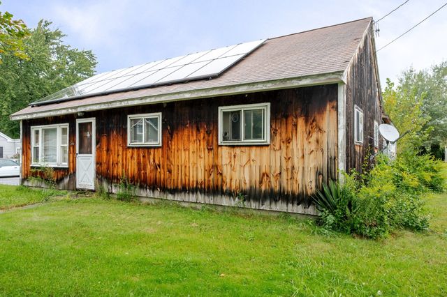56 John St, Lunenburg, MA 01462