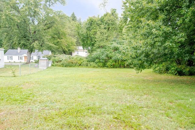 56 John St, Lunenburg, MA 01462