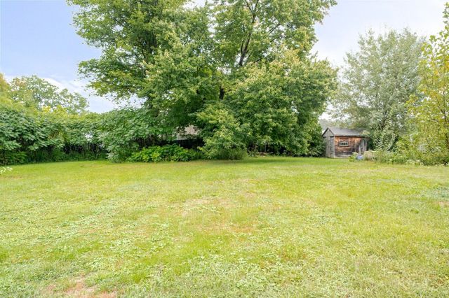 56 John St, Lunenburg, MA 01462