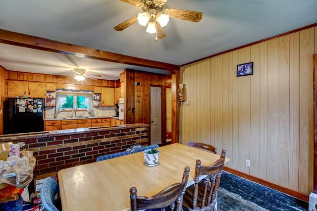 56 John St, Lunenburg, MA 01462