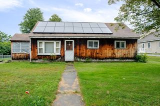 56 John St, Lunenburg, MA 01462