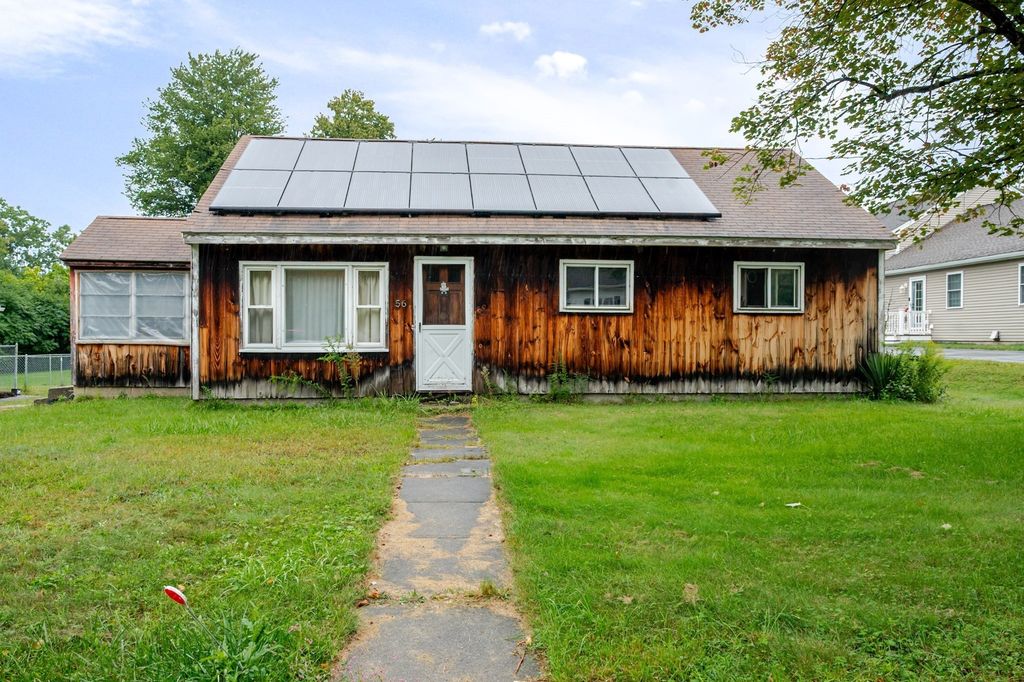 56 John St, Lunenburg, MA 01462