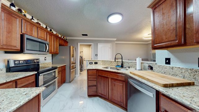 6127 ROYAL RDG, San Antonio, TX 78239