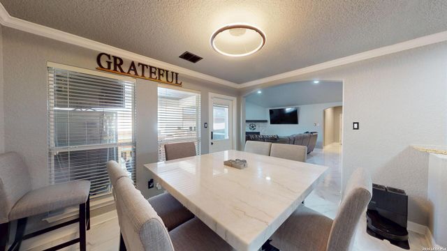 6127 ROYAL RDG, San Antonio, TX 78239