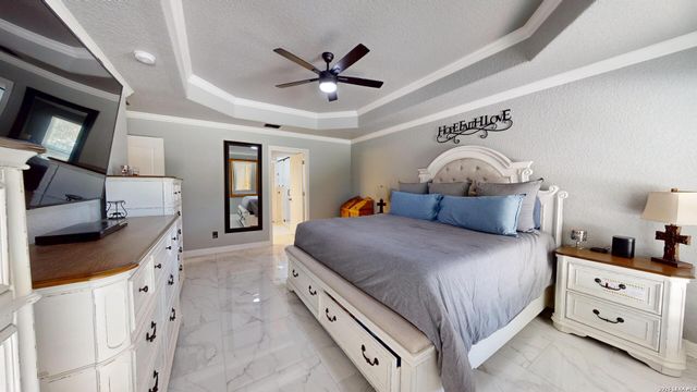6127 ROYAL RDG, San Antonio, TX 78239
