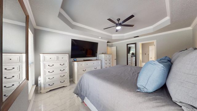 6127 ROYAL RDG, San Antonio, TX 78239