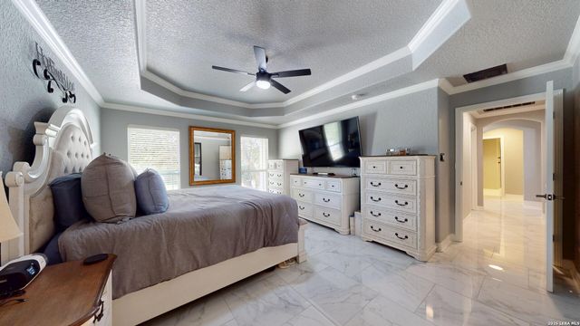 6127 ROYAL RDG, San Antonio, TX 78239