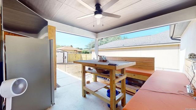 6127 ROYAL RDG, San Antonio, TX 78239