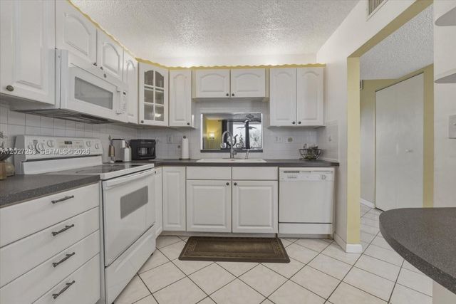 1800 SW 81st Avenue 1411, North Lauderdale, FL 33068