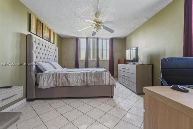 1800 SW 81st Avenue 1411, North Lauderdale, FL 33068