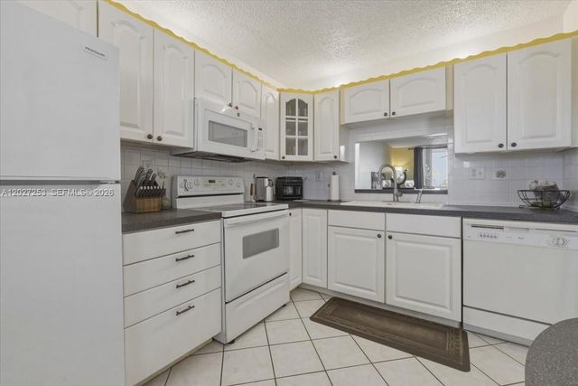 1800 SW 81st Avenue 1411, North Lauderdale, FL 33068