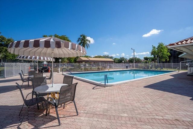 1800 SW 81st Avenue 1411, North Lauderdale, FL 33068