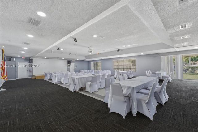 1800 SW 81st Avenue 1411, North Lauderdale, FL 33068