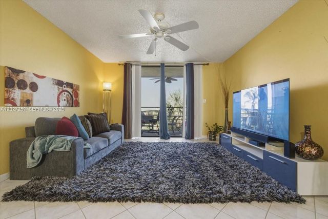 1800 SW 81st Avenue 1411, North Lauderdale, FL 33068