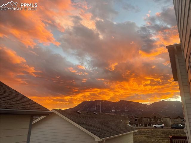 2267 St James Drive, Colorado Springs, CO 80910