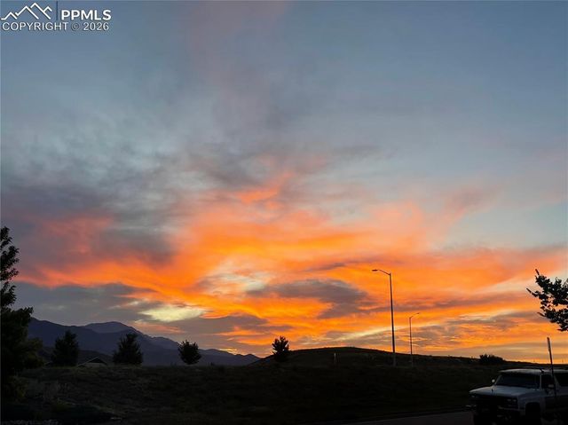 2267 St James Drive, Colorado Springs, CO 80910