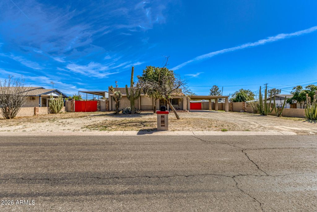 Image 1 of property listing at 431 N 98TH Street, Mesa, AZ 85207