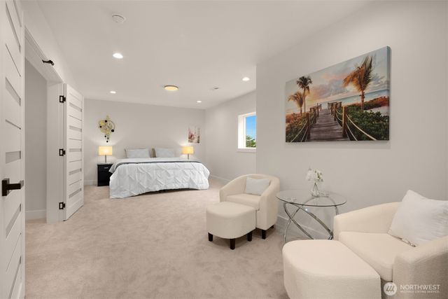 4326 NE 44th Street, Seattle, WA 98105