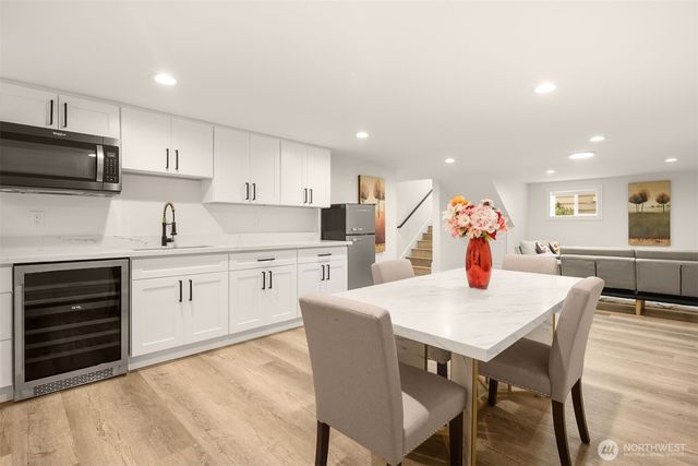 4326 NE 44th Street, Seattle, WA 98105