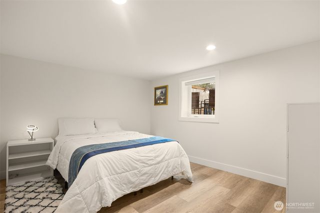 4326 NE 44th Street, Seattle, WA 98105