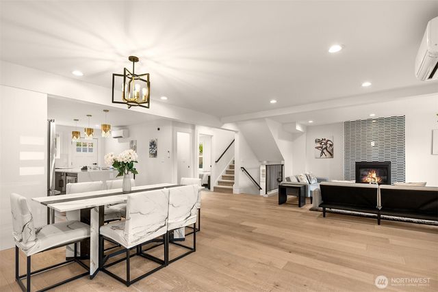 4326 NE 44th Street, Seattle, WA 98105