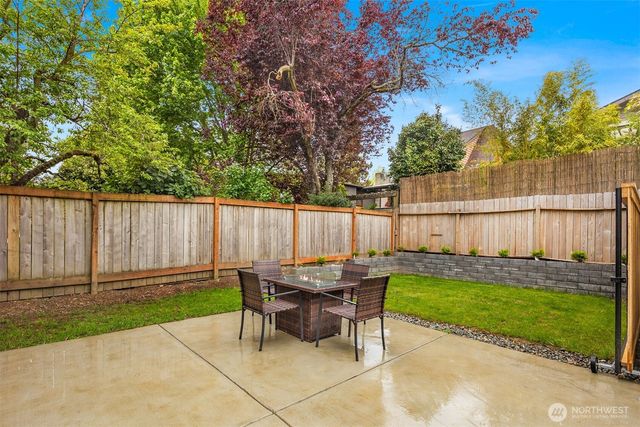 4326 NE 44th Street, Seattle, WA 98105