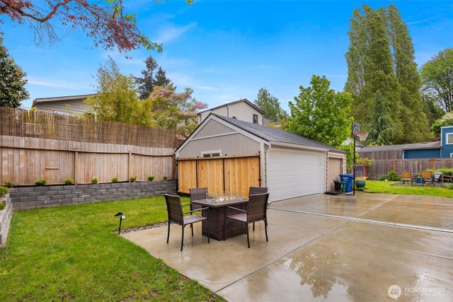 4326 NE 44th Street, Seattle, WA 98105