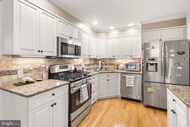 10 BAYAU TRL, Medford, NJ 08055
